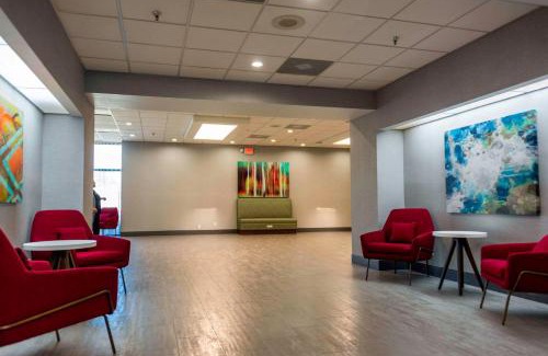Kinston Hotel | Welcoming Hampton Inn Kinston: Family-Friendly with Pool