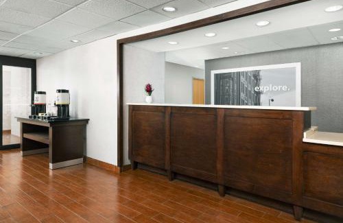 Bonanza Hotel | Welcoming Hampton Inn Laredo: Family-Friendly & Pet Friendly