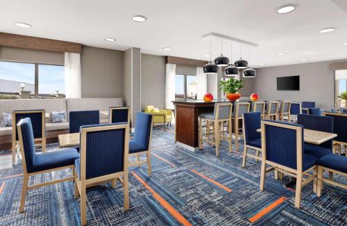 Bonanza Hotel | Welcoming Hampton Inn Laredo: Family-Friendly & Pet Friendly