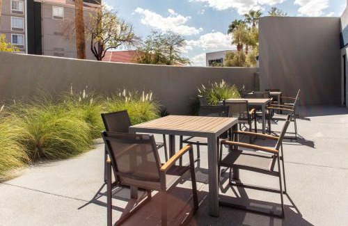 Summerlin Hotel | Enjoy Family-Friendly Comfort at Hampton Inn Las Vegas/Summerlin