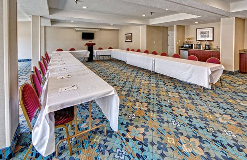 Laurinburg Hotel | Inviting Hampton Inn Laurinburg: Guest Rated 8.4/10