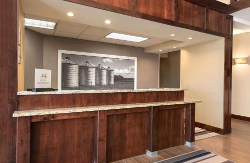 Deerfield Hotel | Ideal Hampton Inn Lawrence: Pet-Friendly with Pool & Ocean View