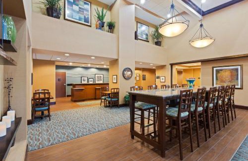 Leesburg Hotel | Pet-Friendly Retreat at Hampton Inn Leesburg Tavares