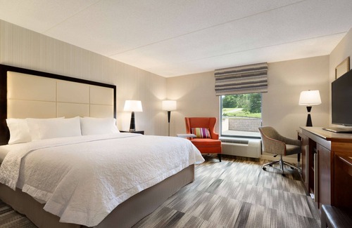 Weissport East Hotel | Guest Favorite: Hampton Inn Lehighton-Jim Thorpe with Spa
