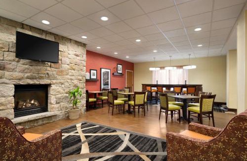 Weissport East Hotel | Discover Hampton Inn Lehighton - Family-Friendly Retreat