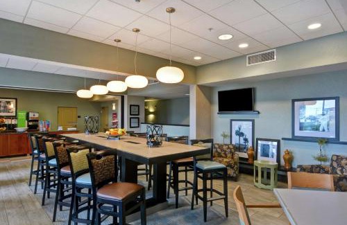 Lewisburg Hotel | Discover Hampton Inn Lewisburg: Family-Friendly Retreat
