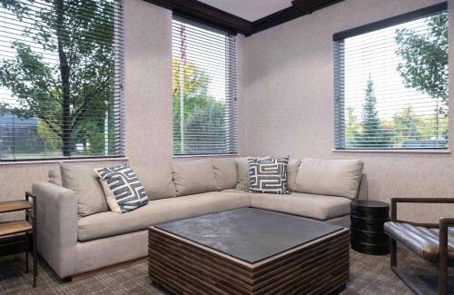 Lewiston Hotel | Discover Comfort at Hampton Inn Lewiston-Auburn