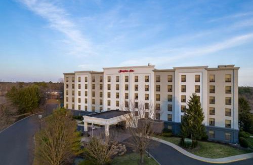 Farmingville Hotel | Discover Hampton Inn Long Island-Brookhaven with Ocean Views
