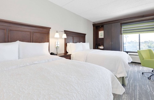 Harbor Hotel | Comfortable Stay at Hampton Inn Carson/Torrance with Pool