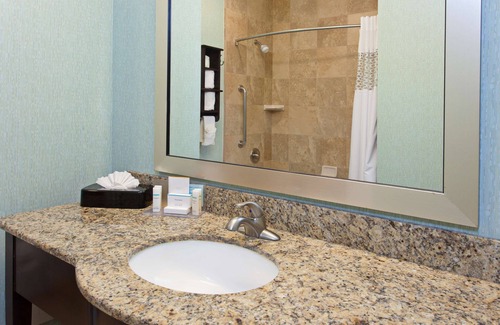 Hawthorne Hotel | Comfortable Stay at Hampton Inn near LAX with Great Amenities