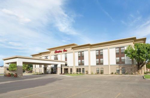 Lubbock Hotel | Cozy Stay at Hampton Inn Lubbock with Pool & Breakfast