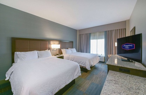 Lumberton Hotel | Comfortable Stay at Hampton Inn Lumberton with Pool & Breakfast