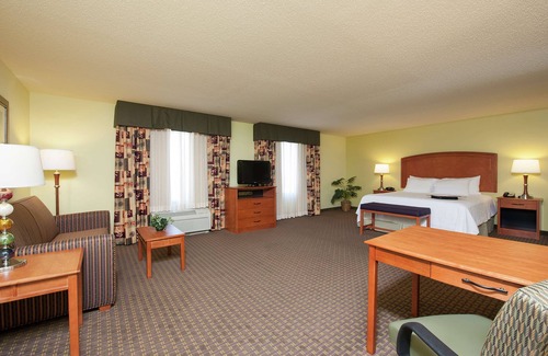 Macomb Hotel | Top-Rated Hampton Inn Macomb with Family-Friendly Amenities