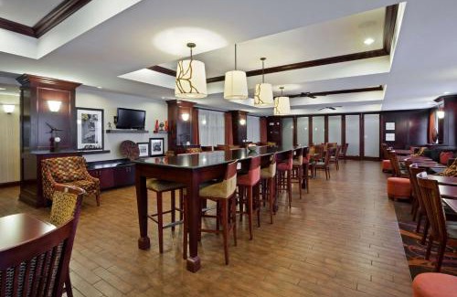 Matamoras Hotel | Pet-Friendly Getaway at Hampton Inn Matamoras - 8.5/10 Rating