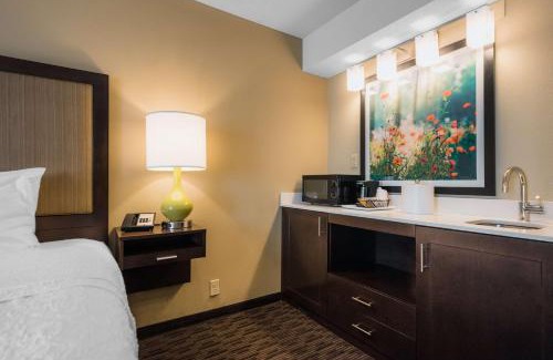Meridian Hotel | Discover Hampton Inn Meridian: Oceanfront and Pet Friendly