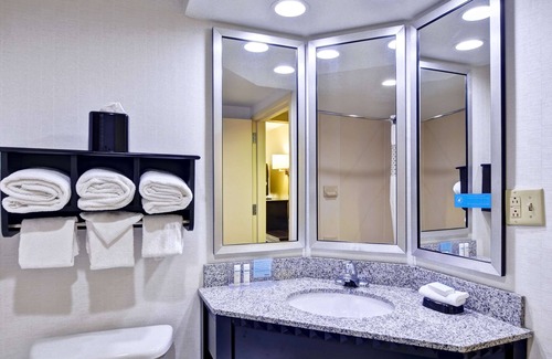 Daphne Hotel | Relax at Hampton Inn Mobile-East Bay/Daphne with Great Amenities