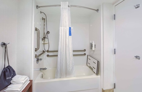 Tillmans Corner Hotel | Comfortable Stay at Hampton Inn Mobile Near Bellingrath Gardens