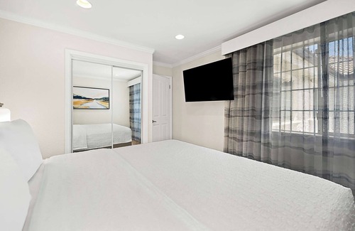 Morgan Hill Hotel | Discover Hampton Inn Morgan Hill: Family-Friendly Retreat