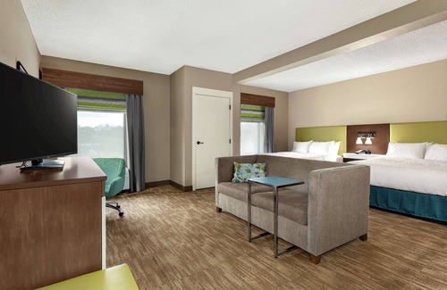 Morganton Hotel | Exceptional Stay at Hampton Inn Morganton with Pool & Dining
