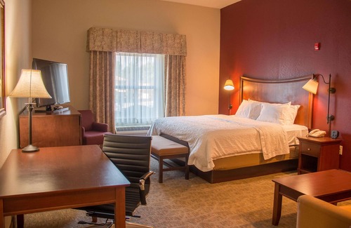 Murphy Hotel | Experience Comfort at Hampton Inn Murphy - Rated 8.8/10