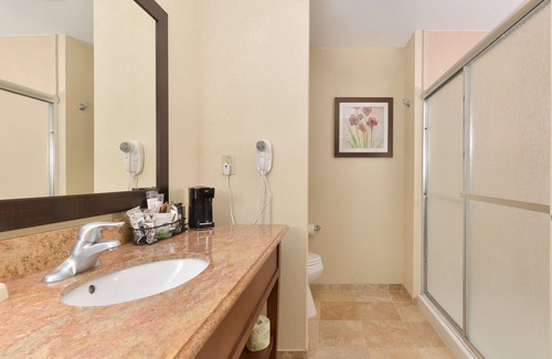 Muscatine Hotel | Inviting Hampton Inn Muscatine: Spa, Dining & Great Reviews