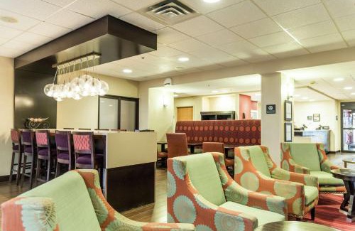 Norton Shores Hotel | Comfortable Stay at Hampton Inn Muskegon with Pool Access