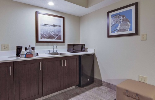 Myrtle Beach Hotel | Discover Hampton Inn Myrtle Beach at Broadway with Pool & Spa