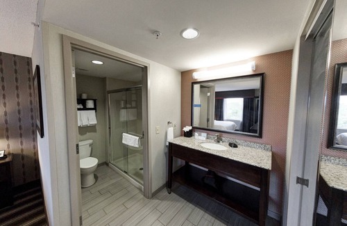 Neptune City Hotel | Welcoming Hampton Inn Neptune/Wall with Pool & Spa