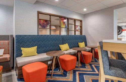 Nicholasville Hotel | Discover Hampton Inn Nicholasville Brannon Crossing, KY