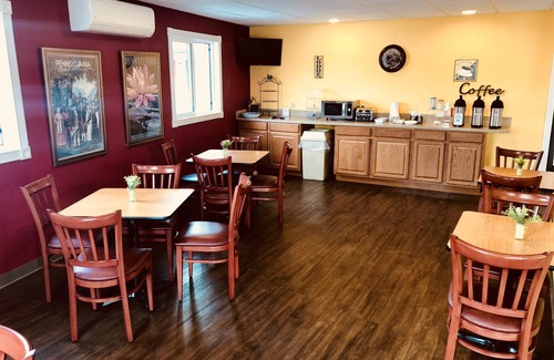 Camp Hill Hotel | Welcoming Hampton Inn Camp Hill - Family-Friendly & Cozy