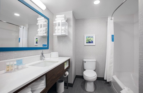 Florida Central Atlantic Coast Hotel | Top-Rated Hampton Inn Orlando with Pool & Family Amenities