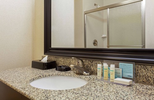Ozark Hotel | Guest Rated 8.8: Hampton Inn Ozark with Pool & Dining