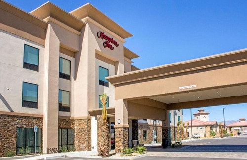 Parker Hotel | Discover Comfort at Hampton Inn Parker, AZ - Pet Friendly & Pool