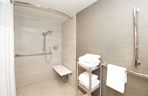 Cedar Knolls Hotel | Inviting Hampton Inn Parsippany: Eco-Friendly Comfort Awaits