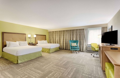 Litchfield by the Sea Hotel | Discover Hampton Inn Pawleys Island with Pool & Spa