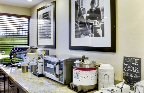 Moon Township Hotel | Convenient Stay at Hampton Inn Pittsburgh-Airport