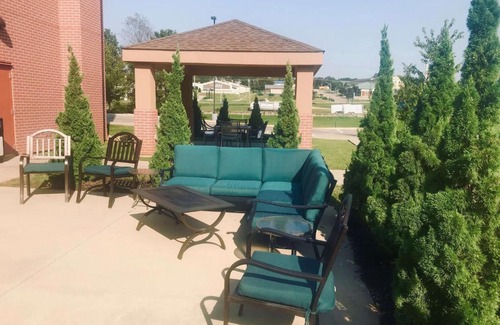Poplar Bluff Hotel | Pet Friendly Retreat at Hampton Inn Poplar Bluff - Rated 9/10