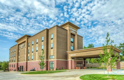 Poplar Bluff Hotel | Pet Friendly Retreat at Hampton Inn Poplar Bluff - Rated 9/10