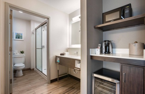 Princeton Hotel | Top-Rated Hampton Inn Princeton with Pool and Spa Amenities