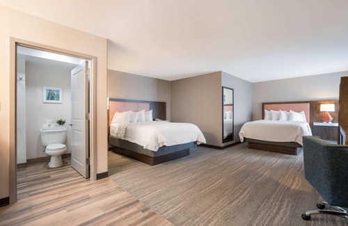 Princeton Hotel | Top-Rated Hampton Inn Princeton with Pool and Spa Amenities