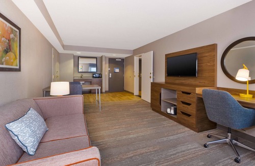 Princeton Hotel | Discover Hampton Inn Princeton: Highly Rated Family Retreat