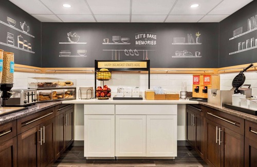 Milford Hotel | Comfortable Stay at Hampton Inn Quakertown with Spa & Hot Tub