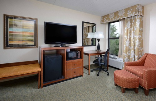 Morrisville Hotel | Highly Rated Hampton Inn Raleigh-Durham Airport with Pool