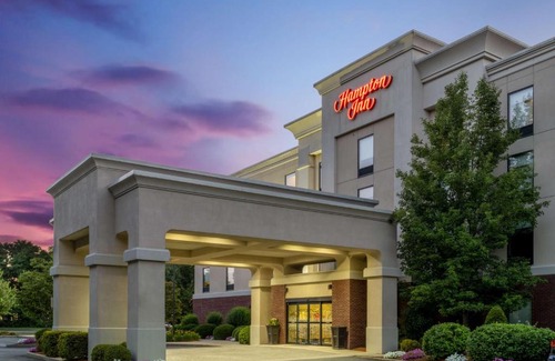 Raynham Hotel | Comfortable Stay at Hampton Inn Raynham-Taunton with Pool
