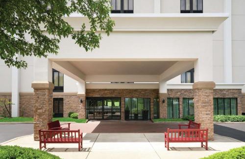 Wyomissing Hotel | Family-Friendly Stay at Hampton Inn Reading/Wyomissing