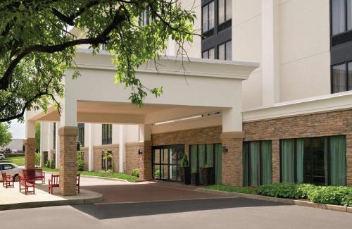 Wyomissing Hotel | Family-Friendly Stay at Hampton Inn Reading/Wyomissing