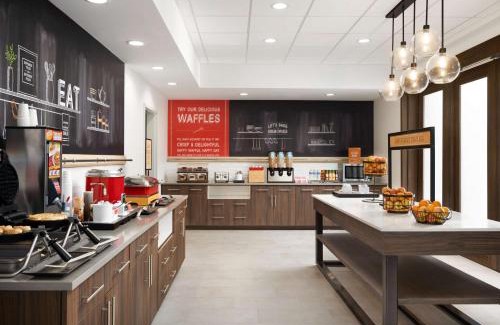 Redmond Hotel | Inviting Hampton Inn Redmond Bend Airport with Pool Access