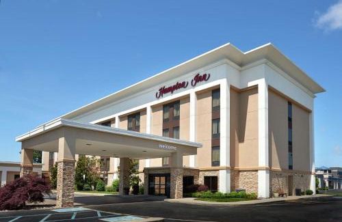 Maplewood Hotel | Welcoming Hampton Inn Rehoboth Beach with Pool & Pet-Friendly