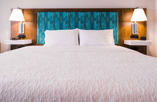 Maplewood Hotel | Relax at Hampton Inn Rehoboth Beach - Family-Friendly Amenities
