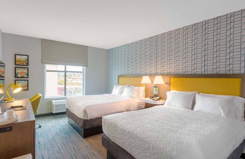Downtown Riverside Hotel | Discover Hampton Inn Riverside Downtown: Family-Friendly Getaway